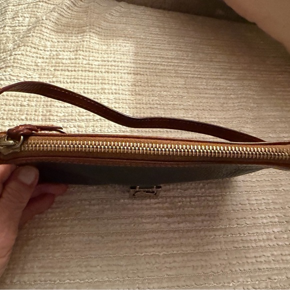 Dooney & Bourke Black and Brown Pebbled Leather Bag 8x4.5 - Picture 7 of 10